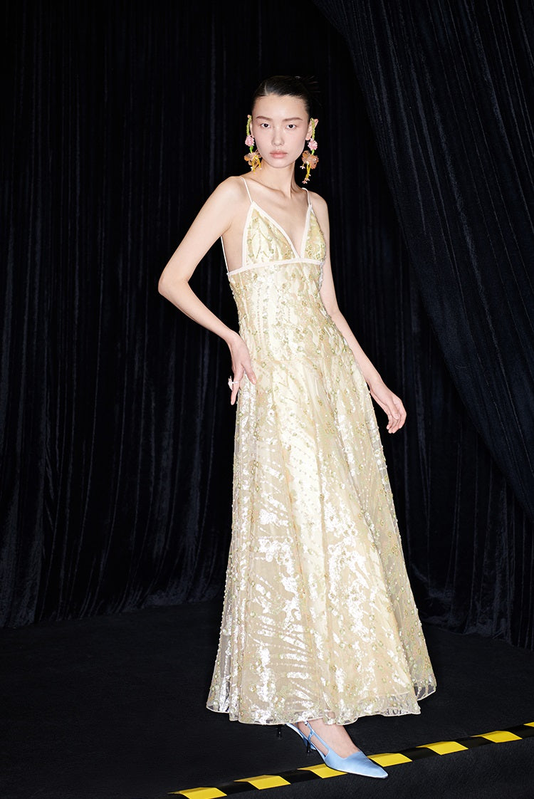 M essential Mackay designer Jinghui embroidered backless suspender dress- CAN.