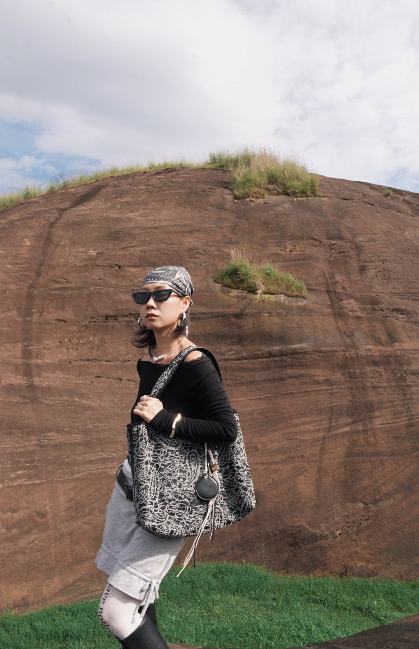 IUBALLET Relaxism New Lace One Shoulder Crossbody Large Capacity Tote Bag - APOCALYPSE ?