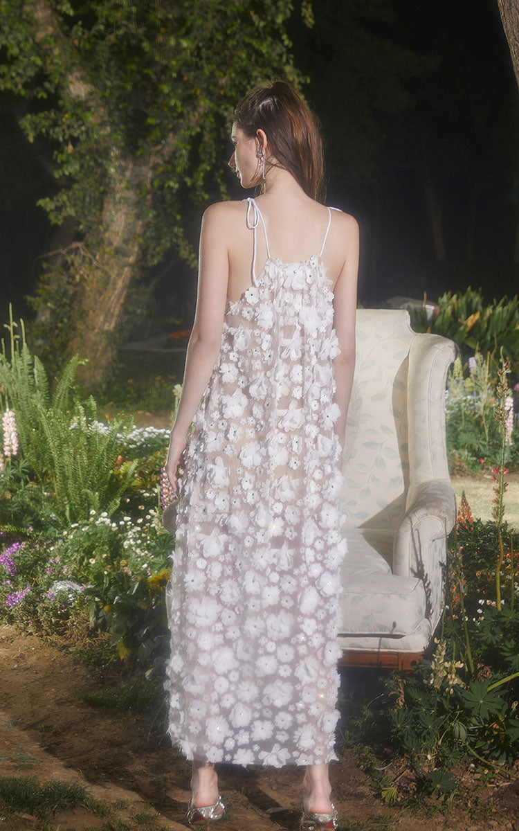 Wardrobes by Chen Elegant Off white Sleeveless Flower Wedding Dress-Babie