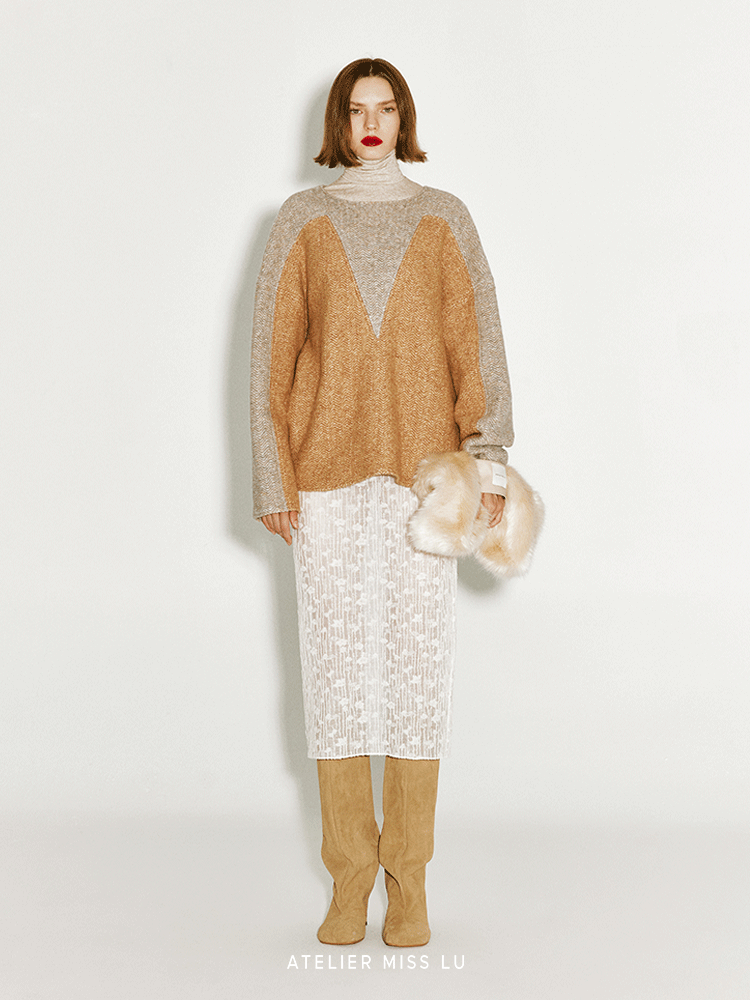 AtelierMissLu Fall/Winter 2024 faux fur geometric trapezoidal Wristbag - MAURICE