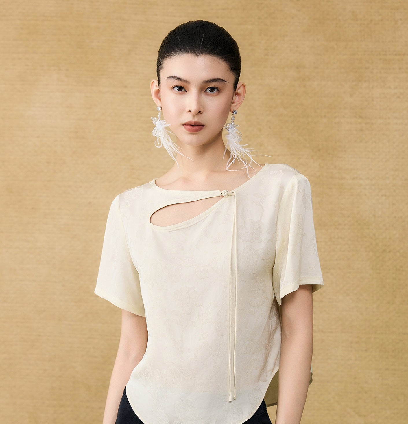 HECO Chinese style hollow fringe disc buckle short top - MASTER.