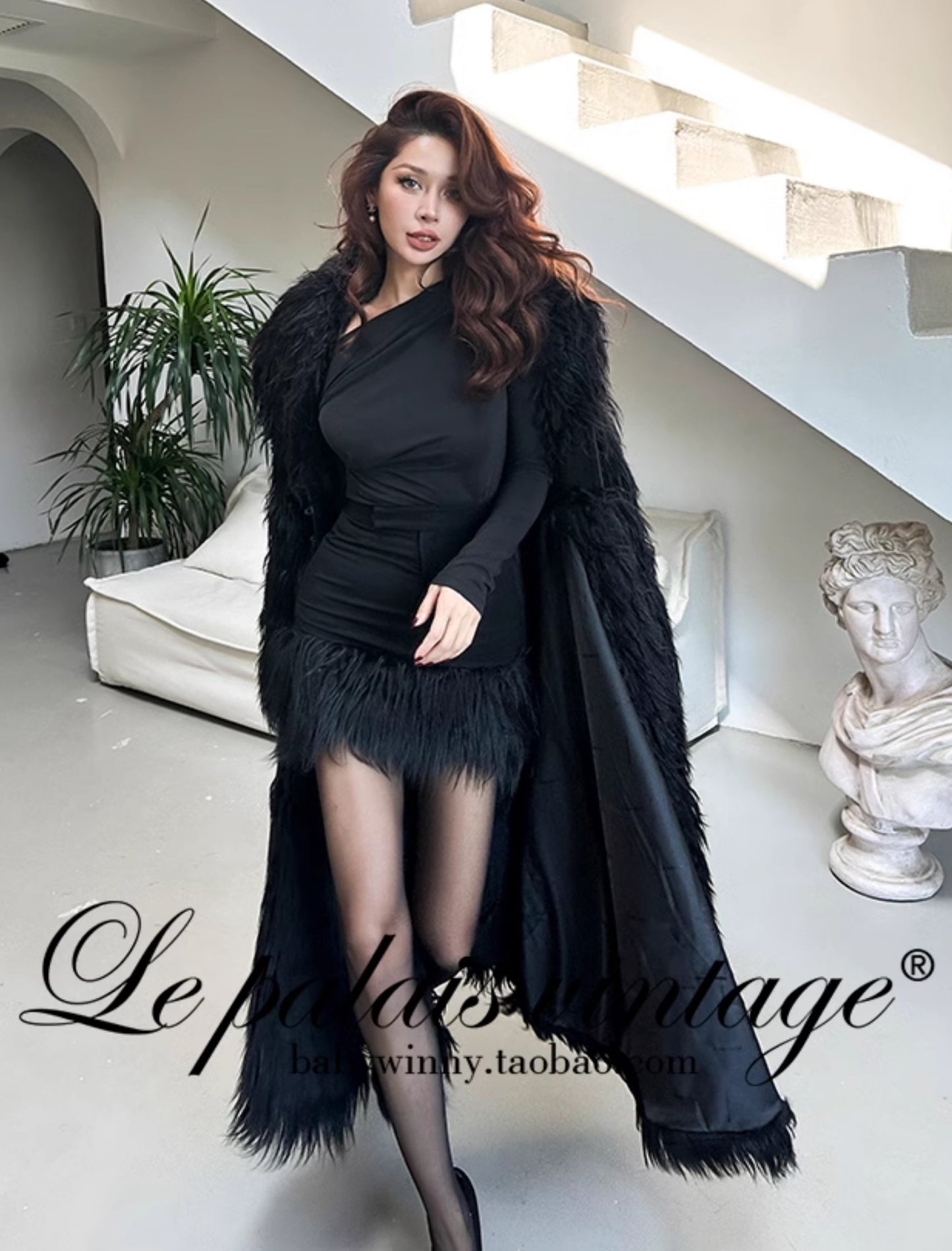 Le Palais Vintage Luxury Plain Black High Waist Hip Fur Rim Short Cocktail Skirt-Avery.