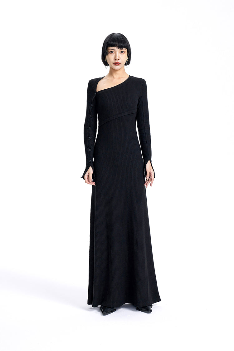 TINY IN knitted black slanted shoulder buttoned sleeves maxi dress-KURO