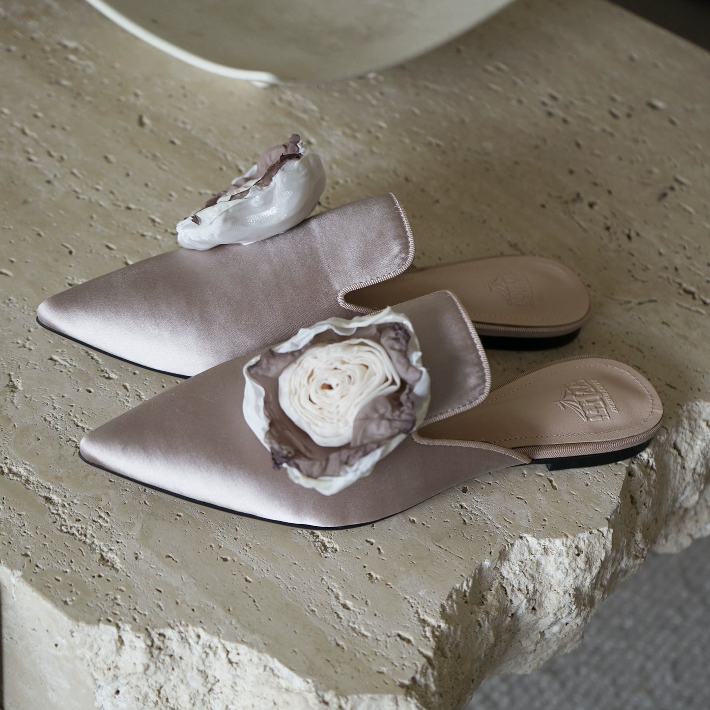 B-FEI French niche pointed toe flower decoration mules-HYUNG.