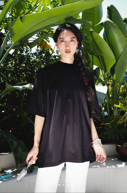 TUYUE embroidered loose black mercerized cotton moon T-shirt- DEAN.