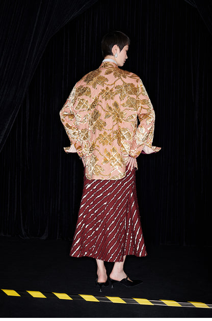 M essential Mackay designer embroidered lily of the valley quilted coat skirt set - nine.