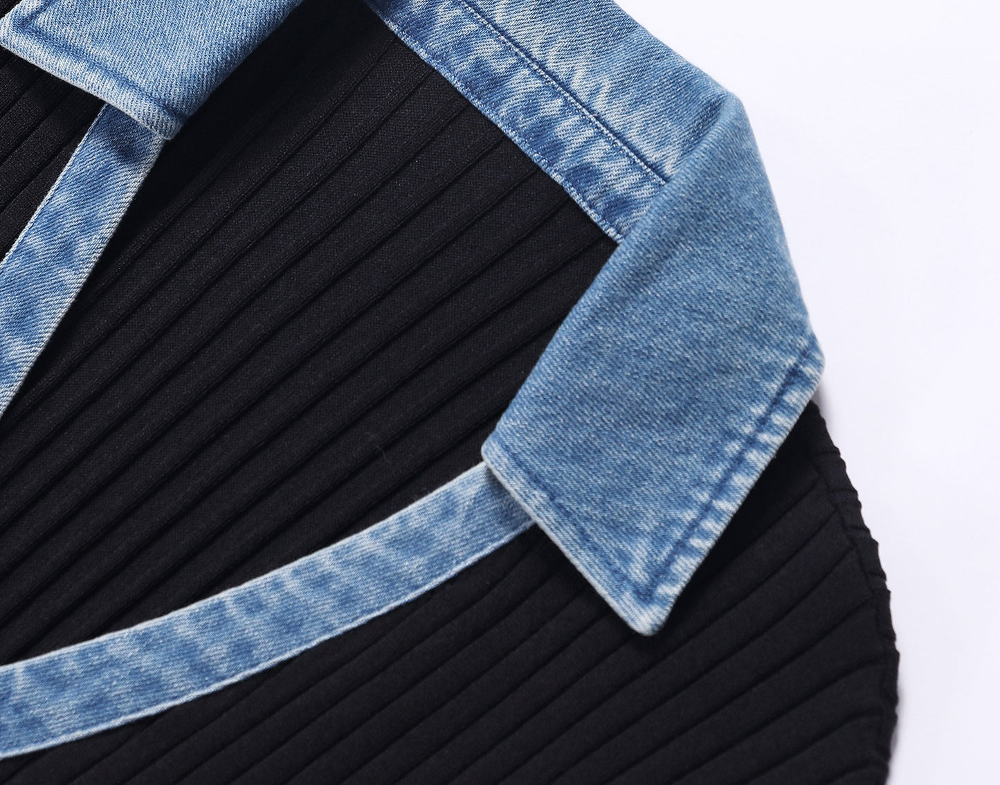 WANGXO | Soft Glutinous Knit & Contrasting High-Quality Denim V-Neck Slim Top -NIVA