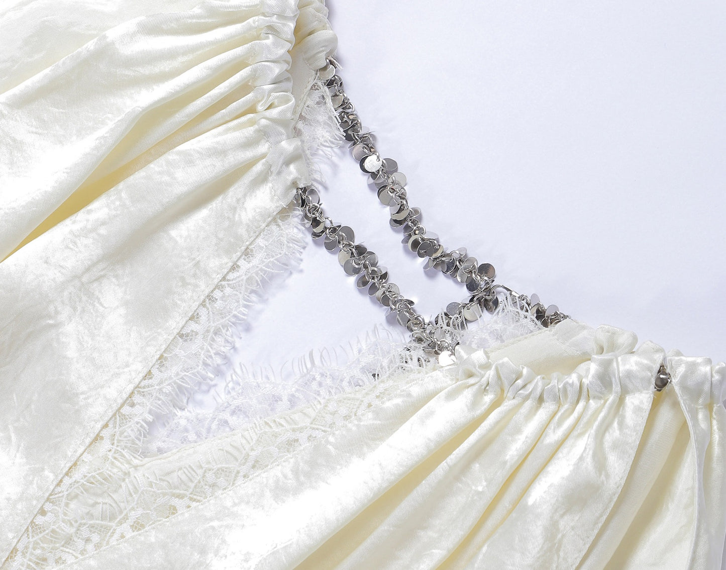 WANGXO|Lace-Trimmed Metal Chain Halterneck V-Neck Pleated Top with Delicate Texture -AYRA