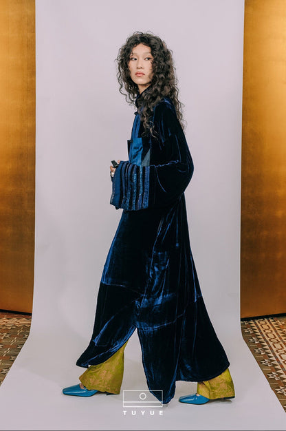 TUYUE Blue Silk Velvet Handmade Buckle Stand Collar Robe Jacket - RUTH.