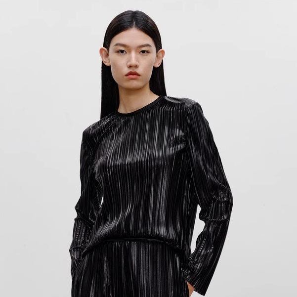 COMME MOI Lv Yan designer women's pin-pleated crewneck top commuter shirt - IVY.