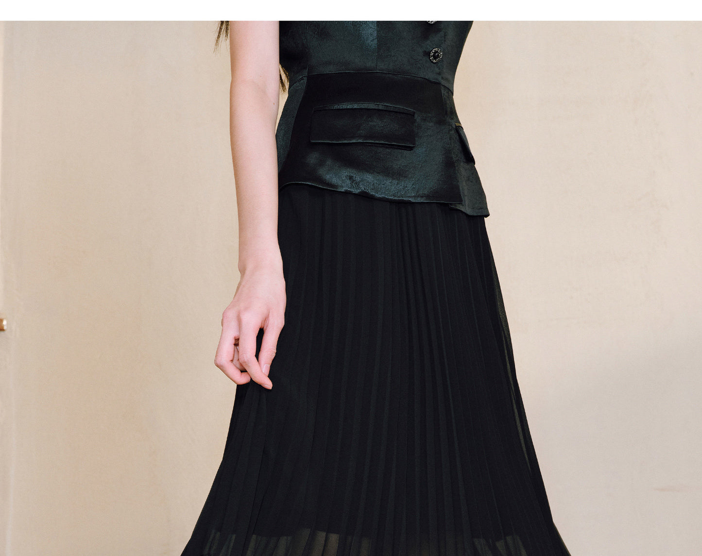 WANGXO | Faux Two-Piece Vest Suit & Romantic Pleated Gauze Skirt -THIA.