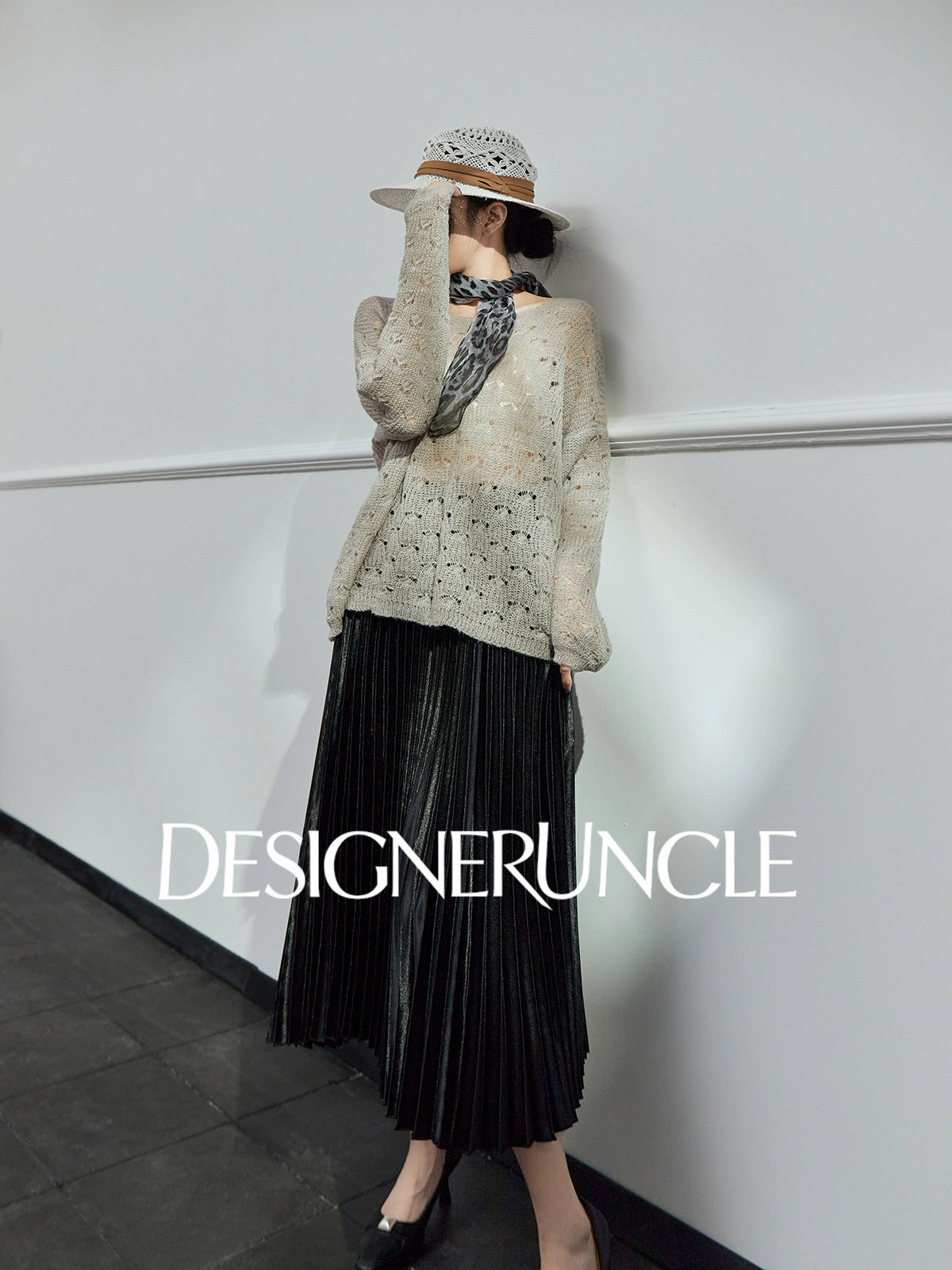 DGU| Gray Slimming Elegant Hollow Design Light Luxury Top Knitwear - Felix.