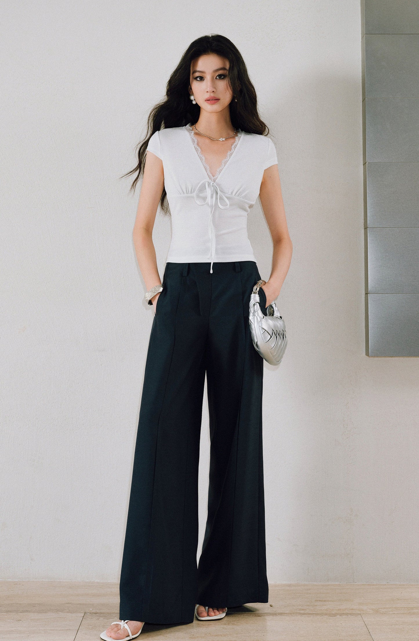 WANGXO | Sparkling Silk High-Density Knit Hand-Shaped Lace Detail V-Neck Slim Fit Top -NOYA