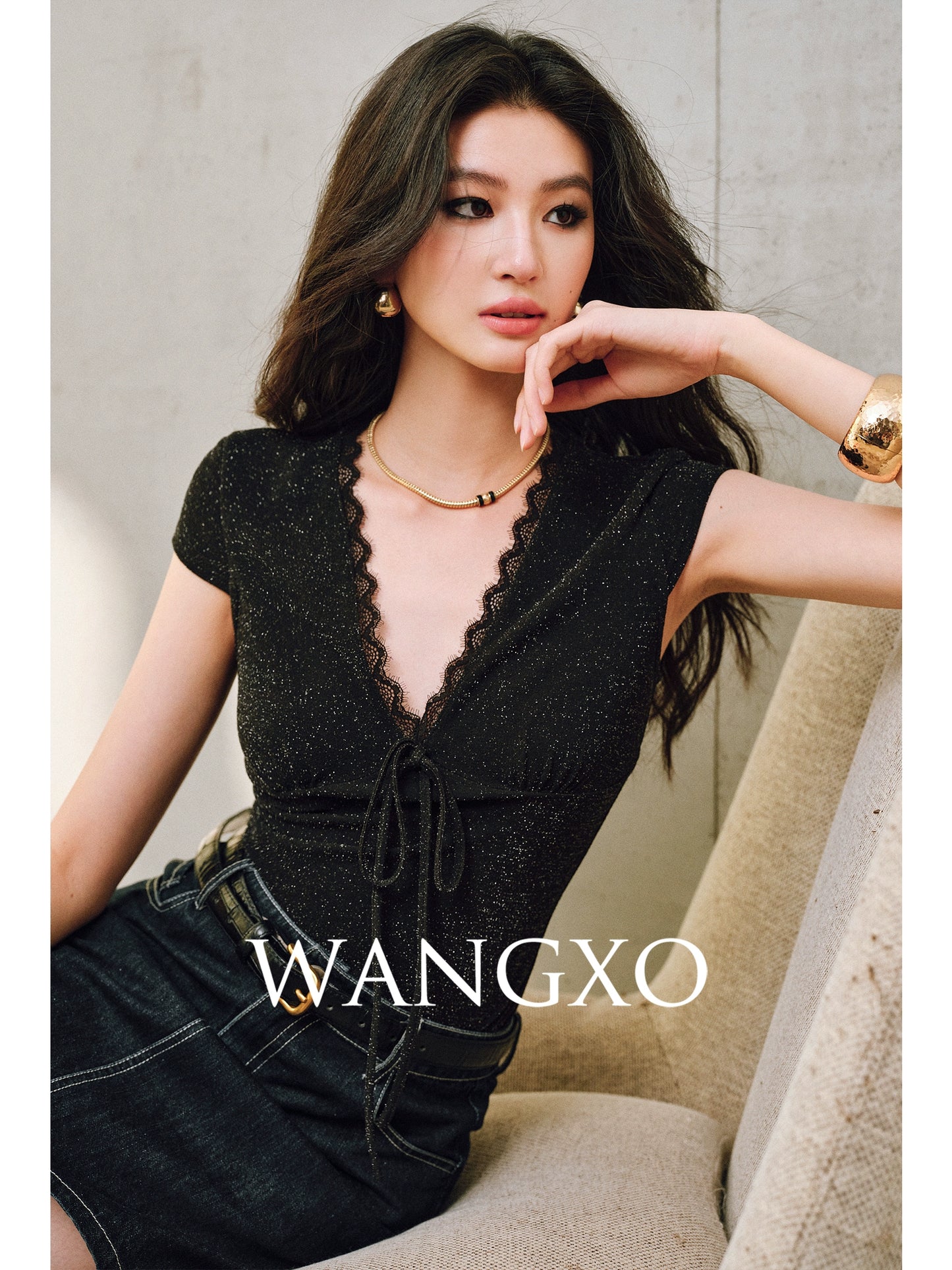 WANGXO | Sparkling Silk High-Density Knit Hand-Shaped Lace Detail V-Neck Slim Fit Top -NOYA