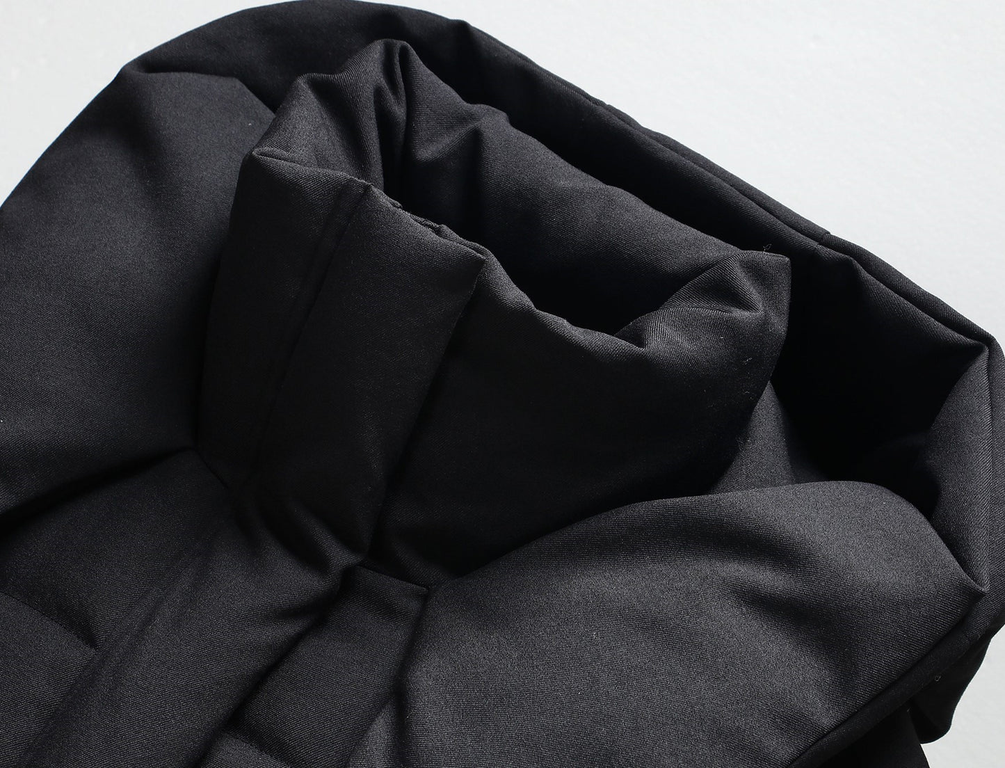 WANGXO | Lock-Temperature Hollow Yarn Hooded Short Down Puffer Jacket - VILA.