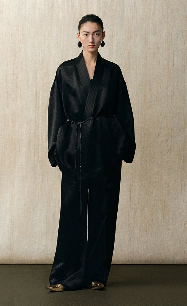 ZHUCHONGYU cross-collar satin black loose with belt jacket--MISAKI.