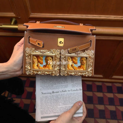 NOT AN ARTIST Botticelli's Venus of the Birth art exhibition-themed clutch bag - GRAVITY