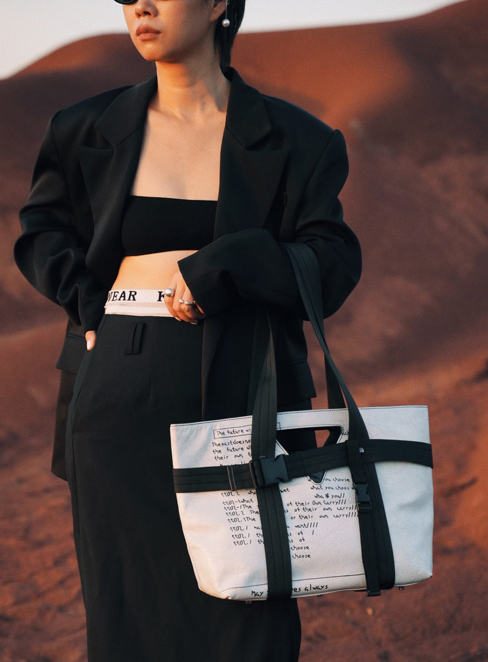 IUBALLET Turf Cobbler's Leather Tote Bag - GOLD.