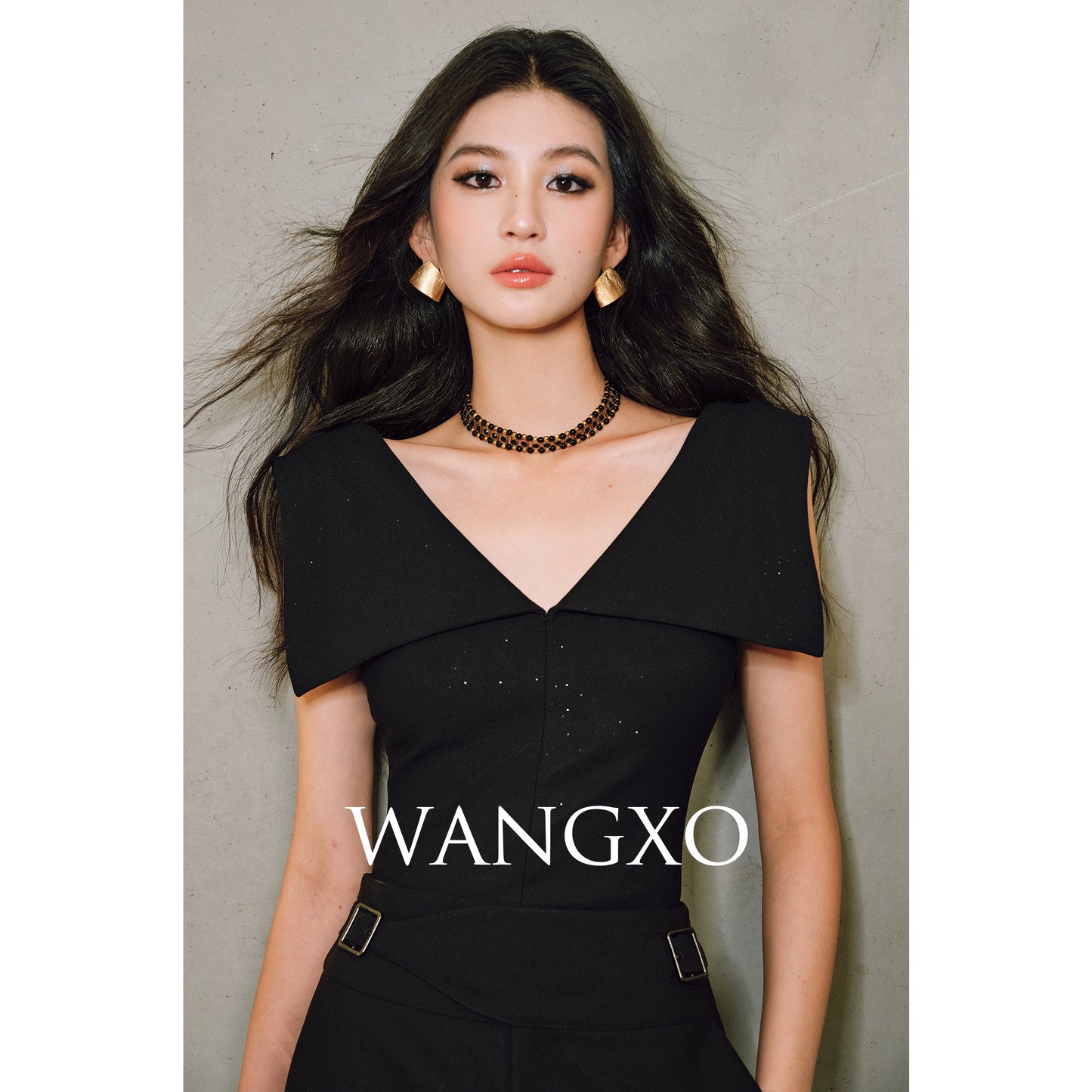 WANGXO | Fine Glitter-Sprinkled Silver High-Elastic Hemp Knit  Layered V-Neck Slim Elegant Top -SANA