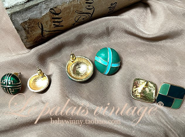 Le Palais Vintage Emerald drop glazed stud earrings-Lora.