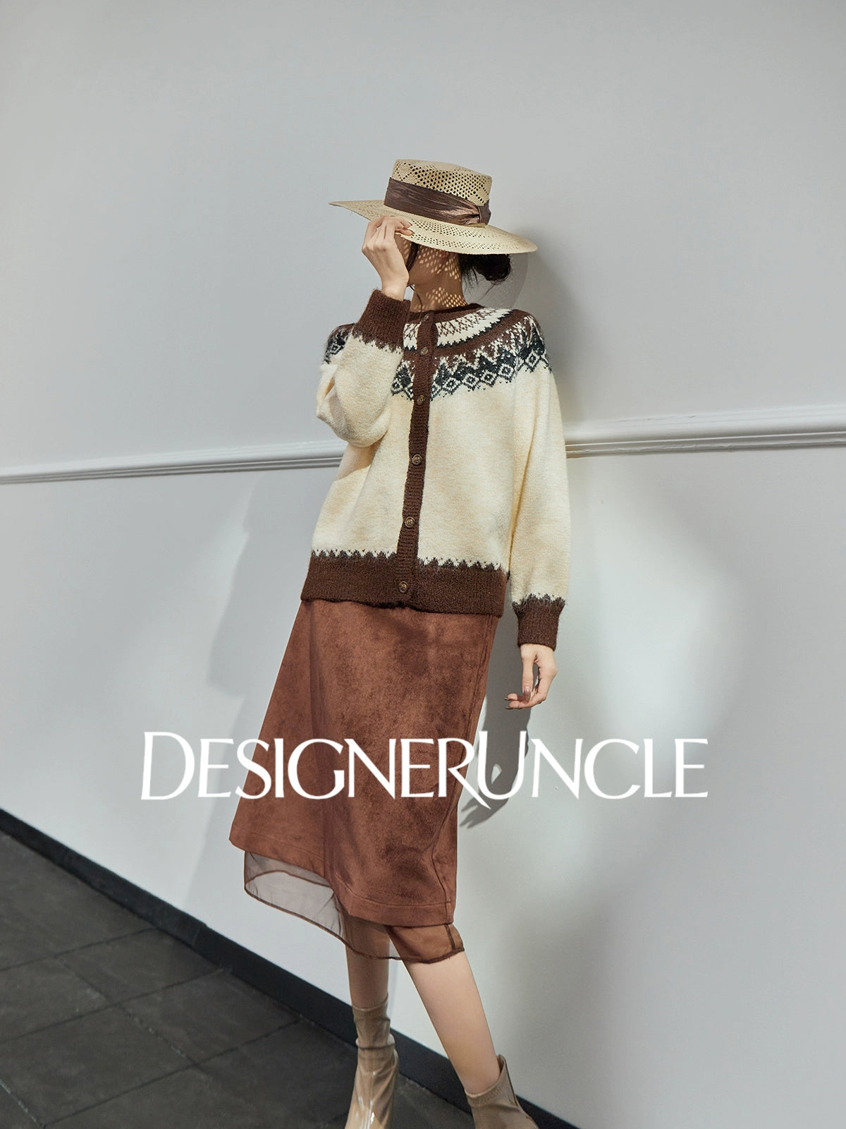 DGU| Off-white sweater fashion design soft and comfortable top - Georgia.