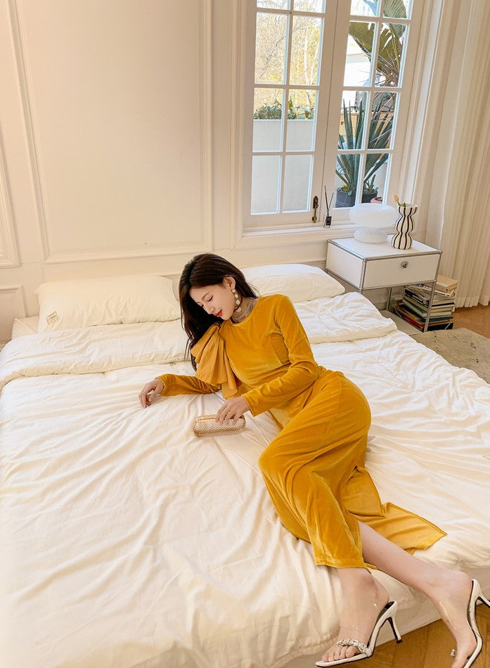 DOLLY Elegant Velvet Crew Neck Long Sleeve Ruffle Long Banquet Dress-PELKA