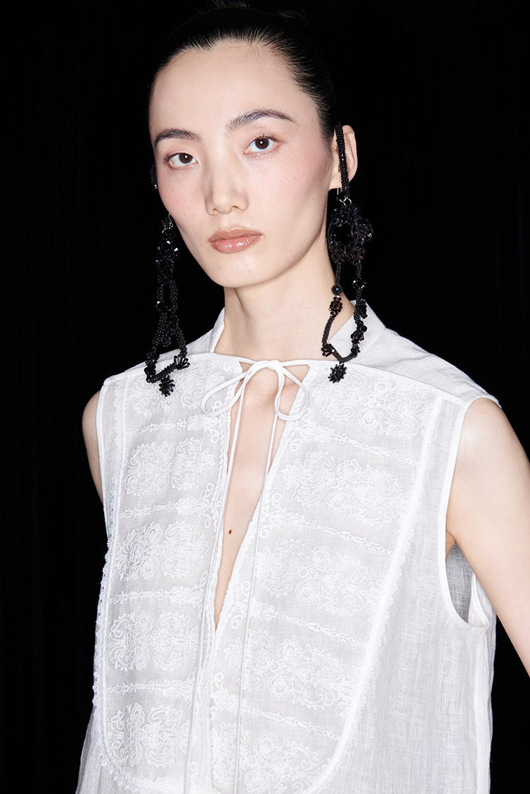 M essential Mackay designer Zen One Linen Lace Lace Sleeveless Top - KENYA.