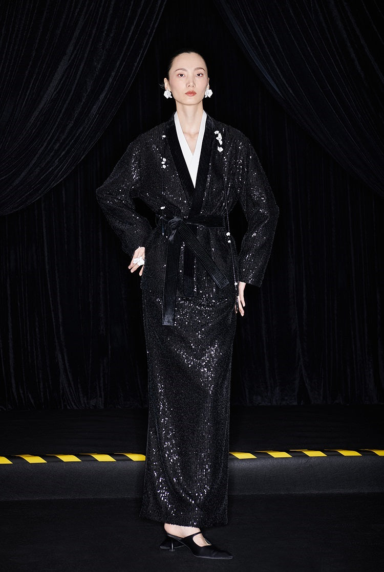 M essential Mackay designer Jingye embroidered fabric layered robe - STATE.