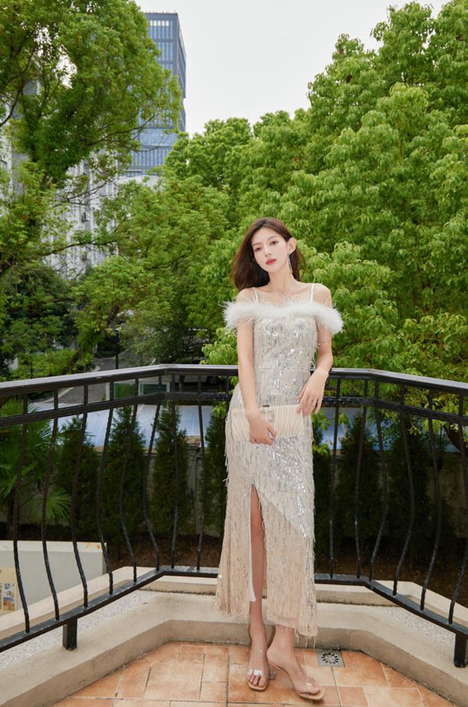 DOLLY Elegant White Sequin Feather Tube Top Fish Tail Slit Cocktail Dress-GINA