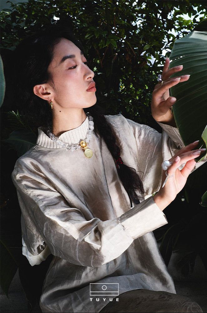 TUYUE  Grey Crew Neck Back Lace-up Long-Sleeved Top - SNOW.