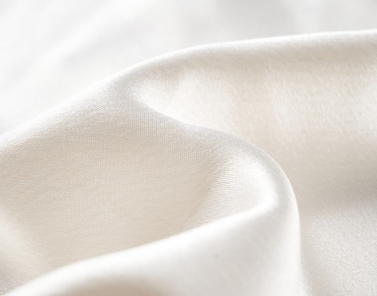 COMME MOI Lu Yan designer's new women's V-neck acetate satin camisole - MARTINS .