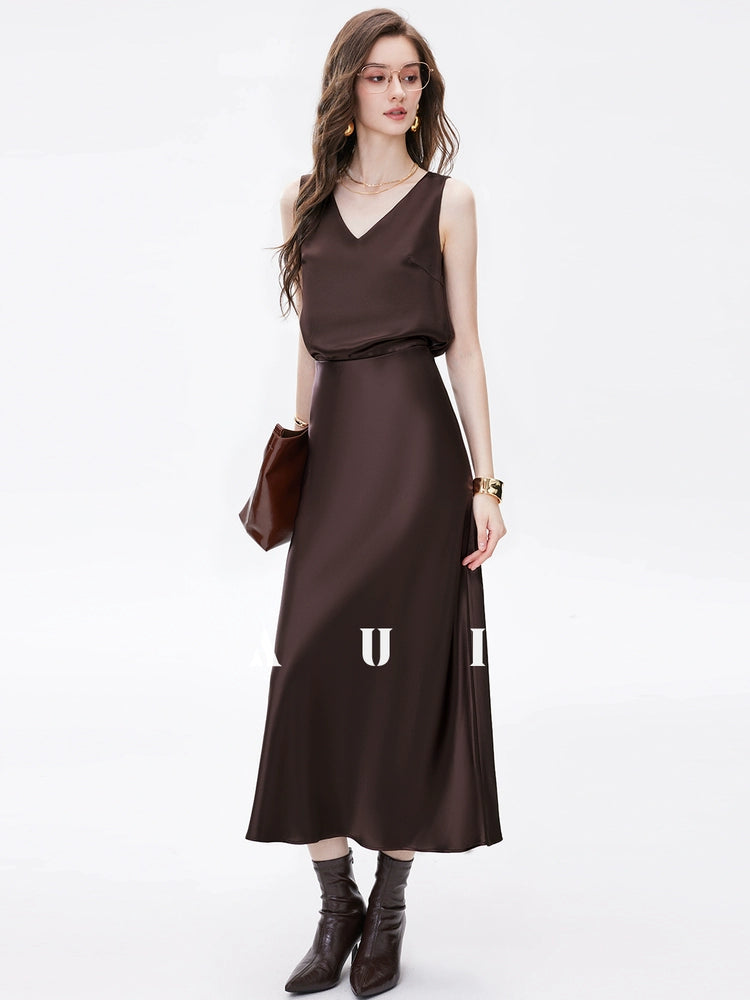 AUI Maillard coffee color high-end satin temperament high-waisted hip skirt - Gyeong.
