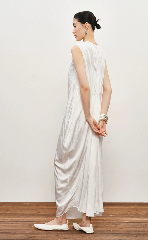ZHUCHONGYUN White Dark Texture Pleated Sleeveless Dress-KATAKURI.