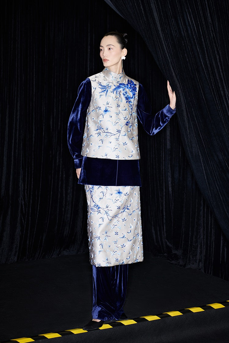 M essential Mackay designer butterfly jacquard blue vine and butterfly embroidery vest - DOME.