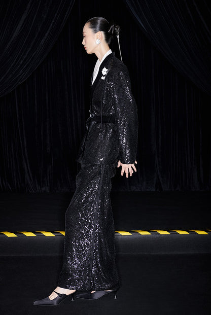 M essential Mackay designer Jingye embroidered fabric layered robe - STATE.