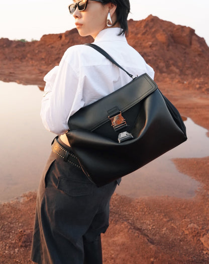 IUBALLET Sense Lock Underarm Black Bag- BREATHE.