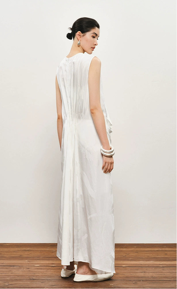 ZHUCHONGYUN White Dark Texture Pleated Sleeveless Dress-KATAKURI.