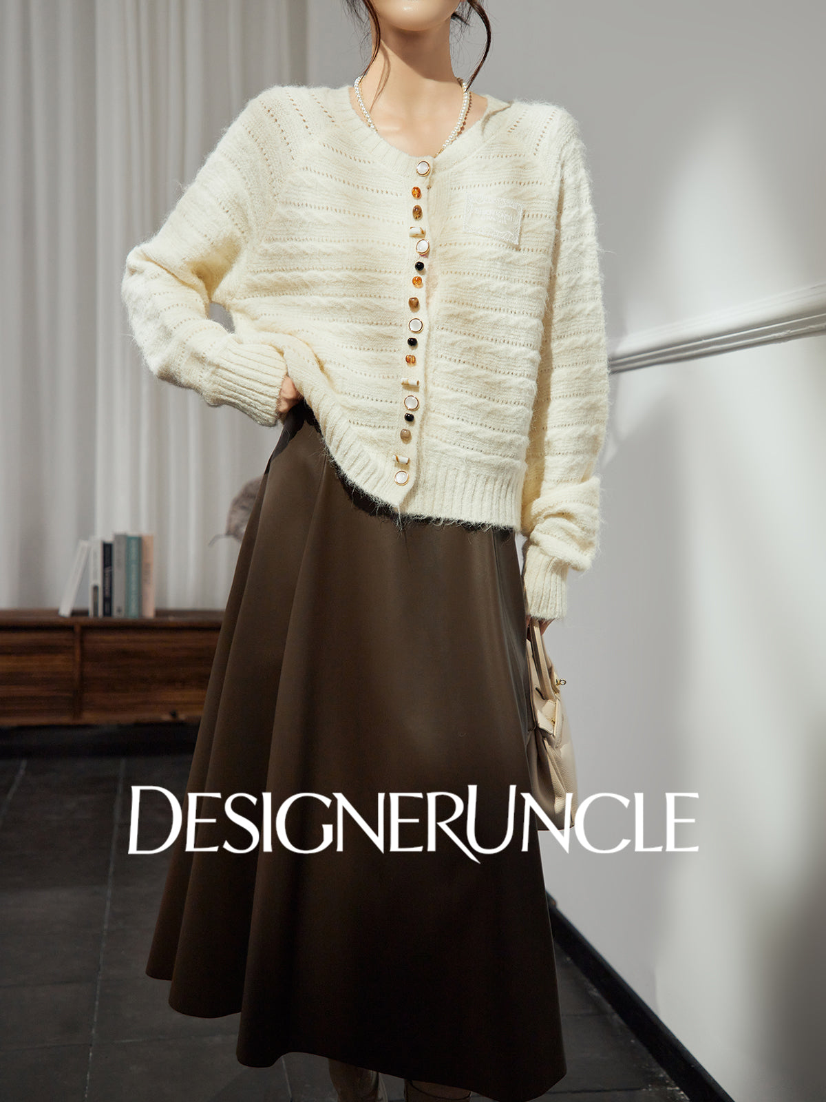 DGU "Warm Tone" White Sweater Autumn New High-end Design Lazy Versatile Trend Top - Louis.
