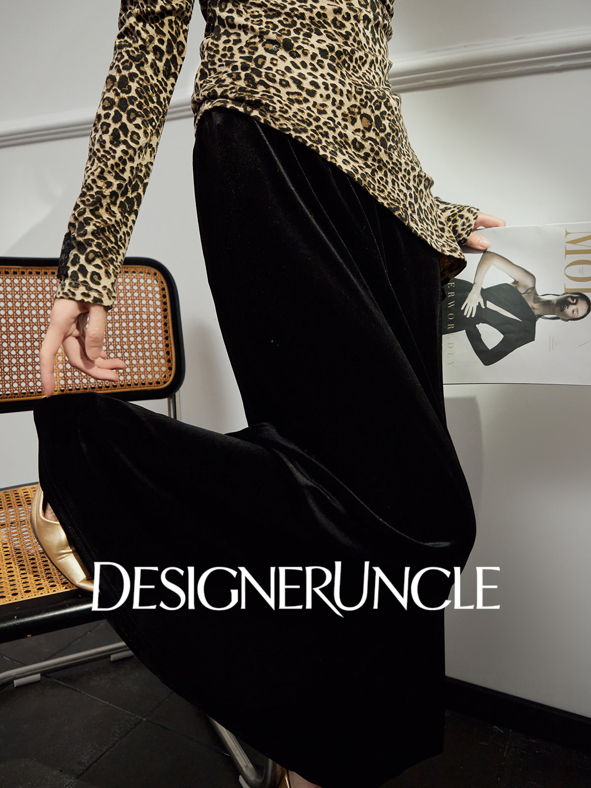 DGU|Twilight Black Velvet High-Waisted Slimming Versatile Commuter French Skirt - Kyla.