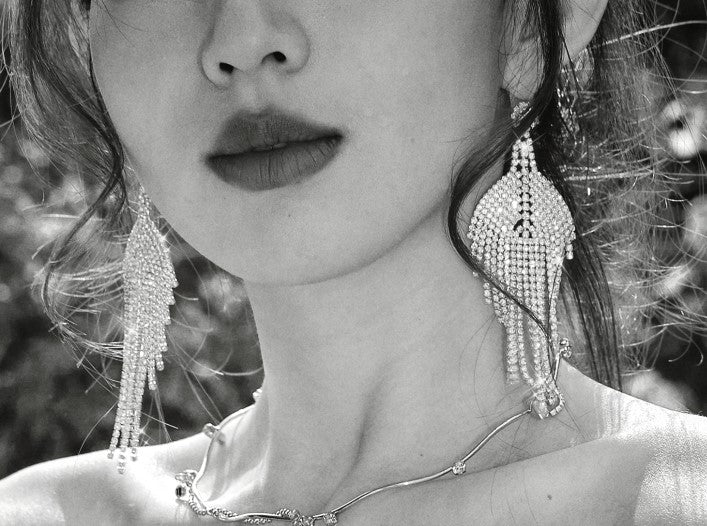 DOLLY High End Full Diamond Tassel Chic Earring-BOMA