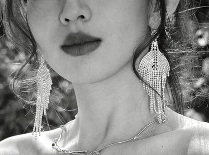 DOLLY High End Full Diamond Tassel Chic Earring-BOMA