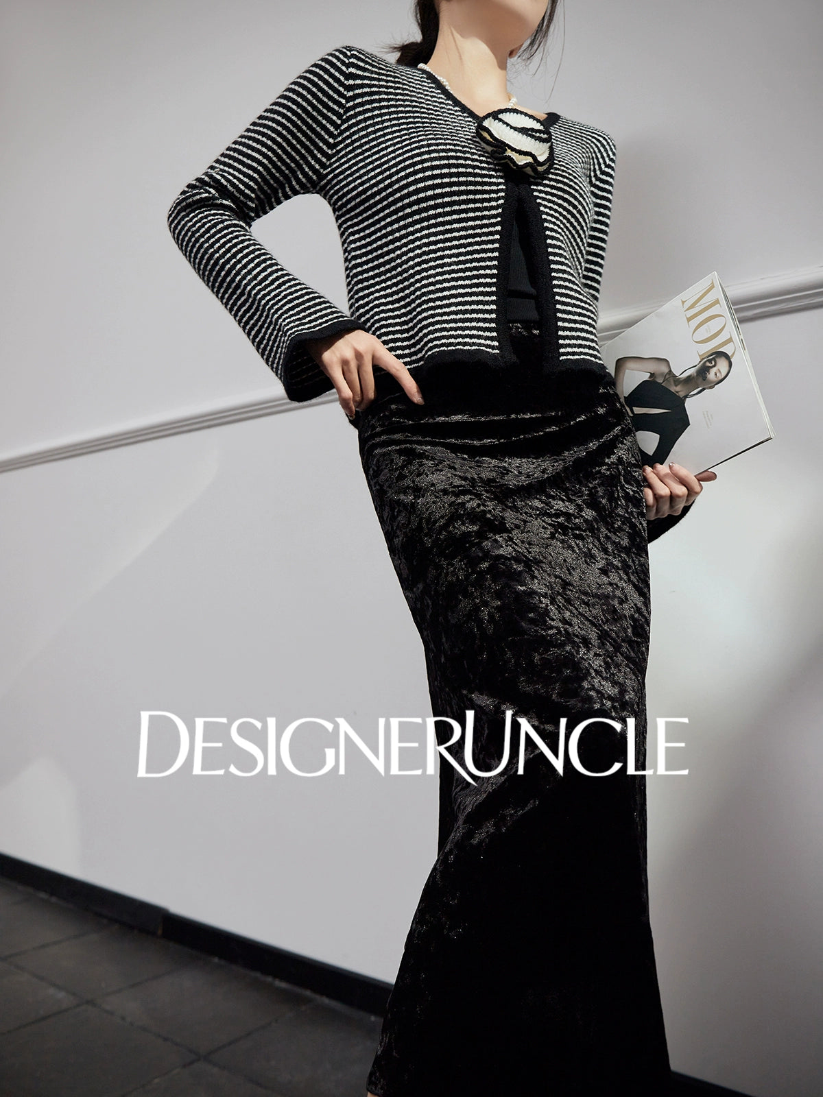 DGU "Lanxi" black knitted sweater striped French retro slimming top - IMOGEN.