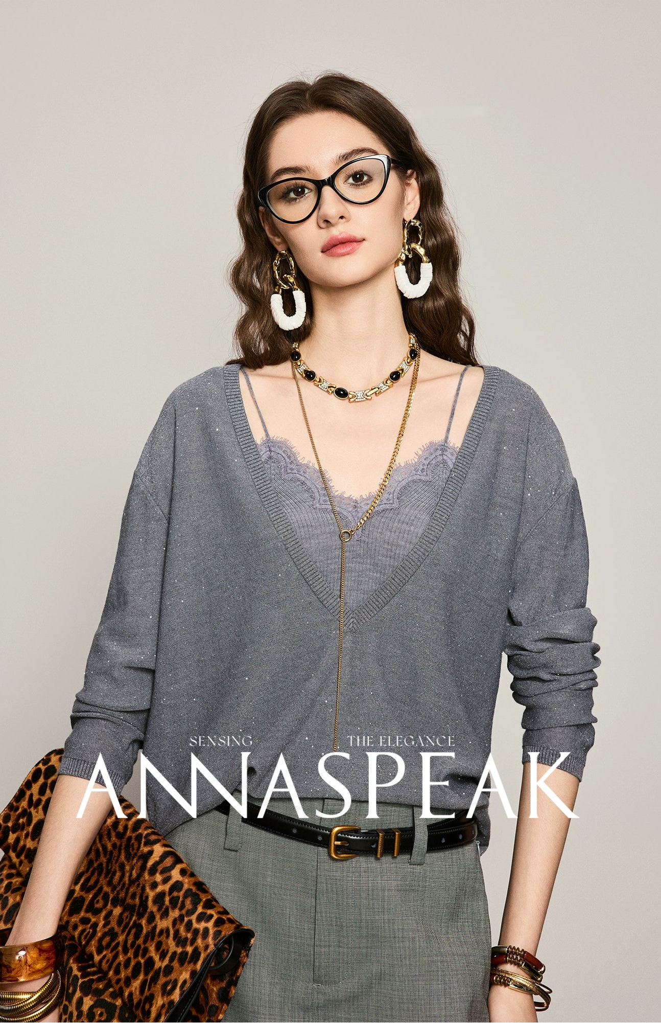 ANNASPEAK wool bead piece V-neck knit-SACE.