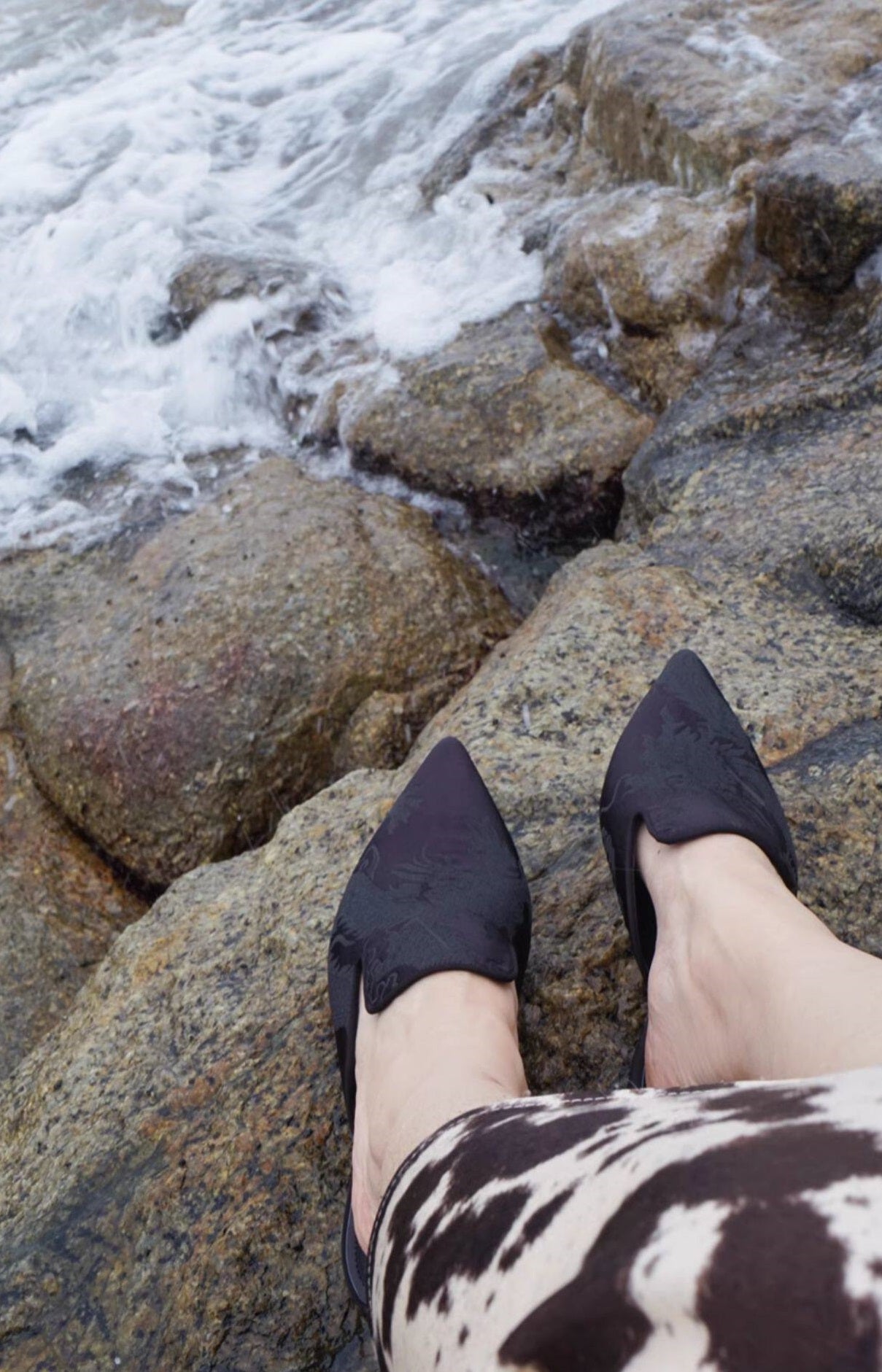 B-FEI limited edition pointed flat slippers-SHINO.