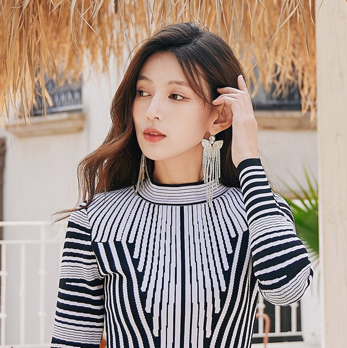 DOLLY Elegant White Diamond Tassel Earring-NONNA