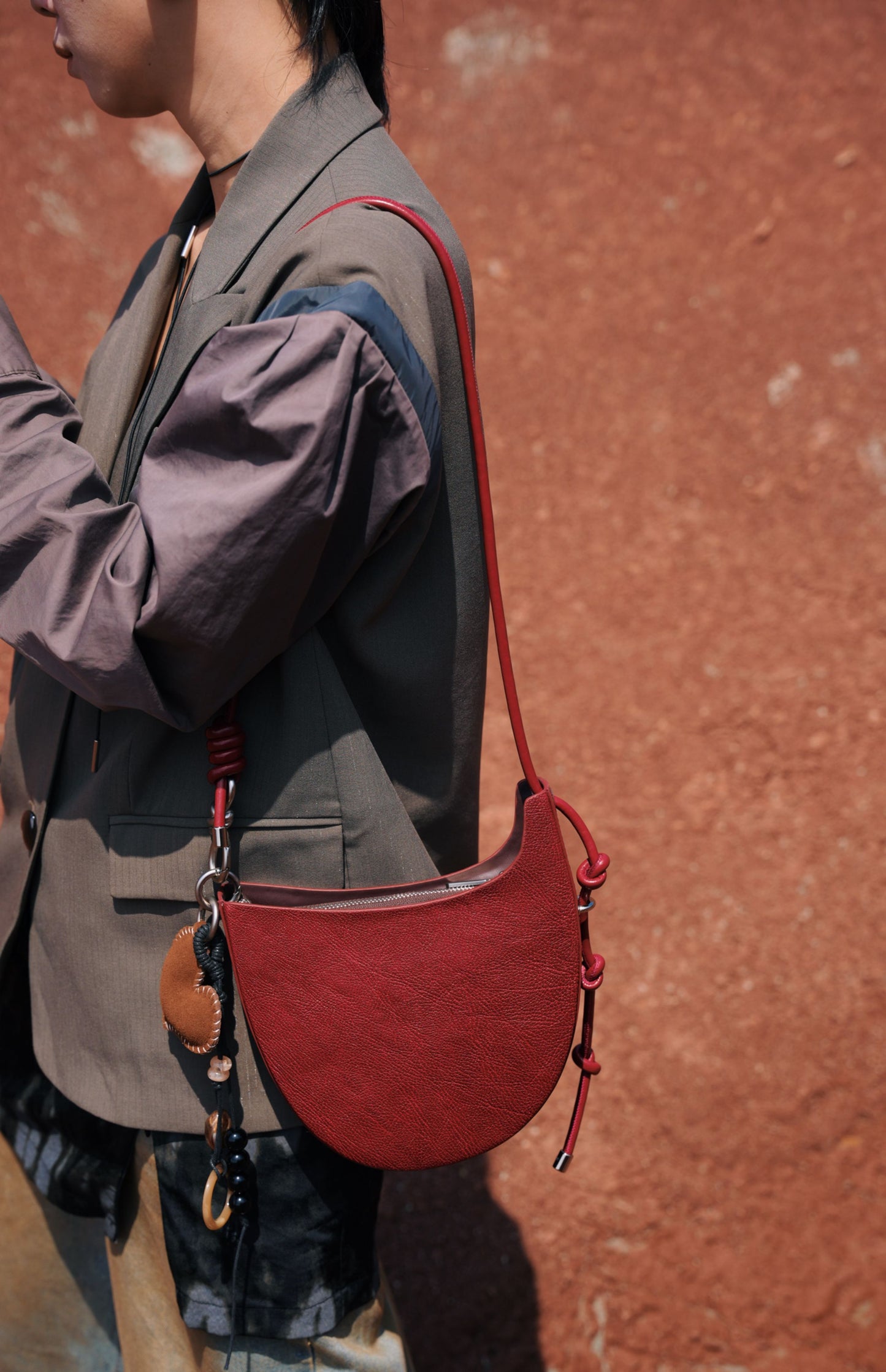 IUBALLET Sleek Leather Saddle Bag - GRANT.