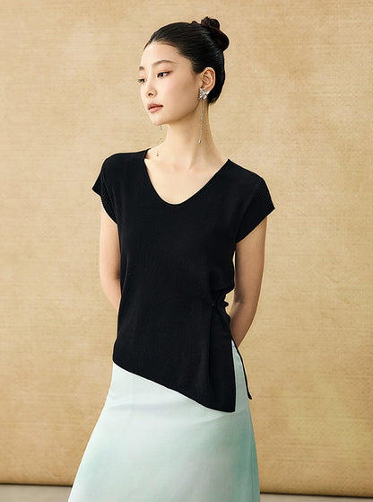 HECO Chinese Versatile Beveled Side Buckle V-Neck Knit Top - BREA.