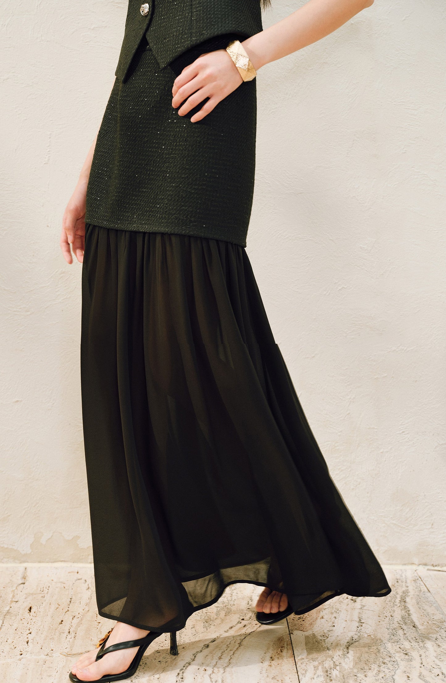 WANGXO |Light Georgette V-Neck Vest & Flowing  Skirt Suit Set-RINA