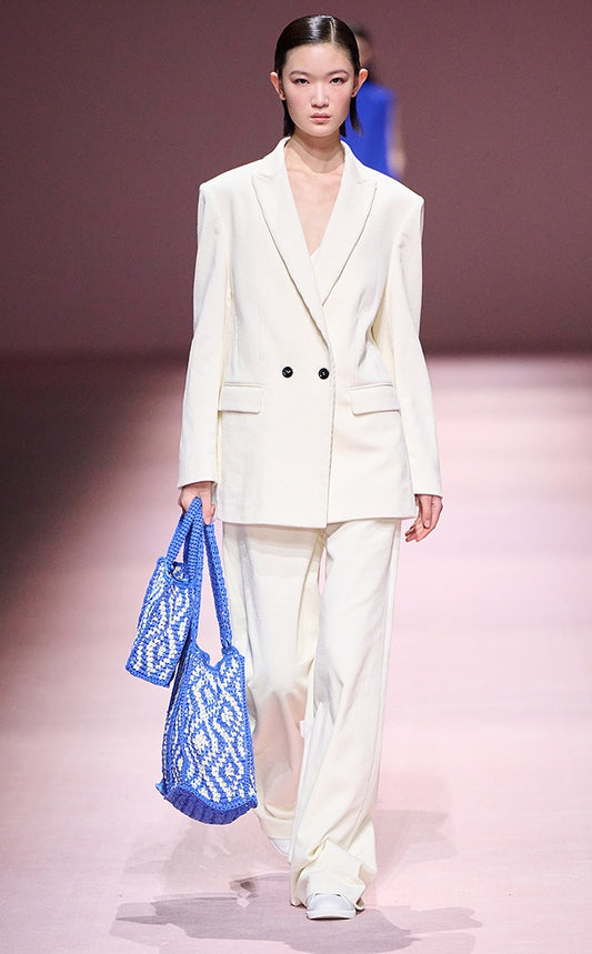 COMME MOI Lv Yan designer's new casual contrasting straw handbag - hadley.