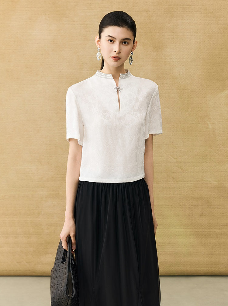 HECO Chinese Flower Embossed Disc Buckle Short Sleeve T-Shirt - BOND.